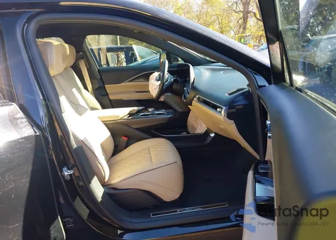 2024 Cadillac Lyriq Sport W/1Sk from USA, damaged, VIN 1GYKPWRL7RZ126069